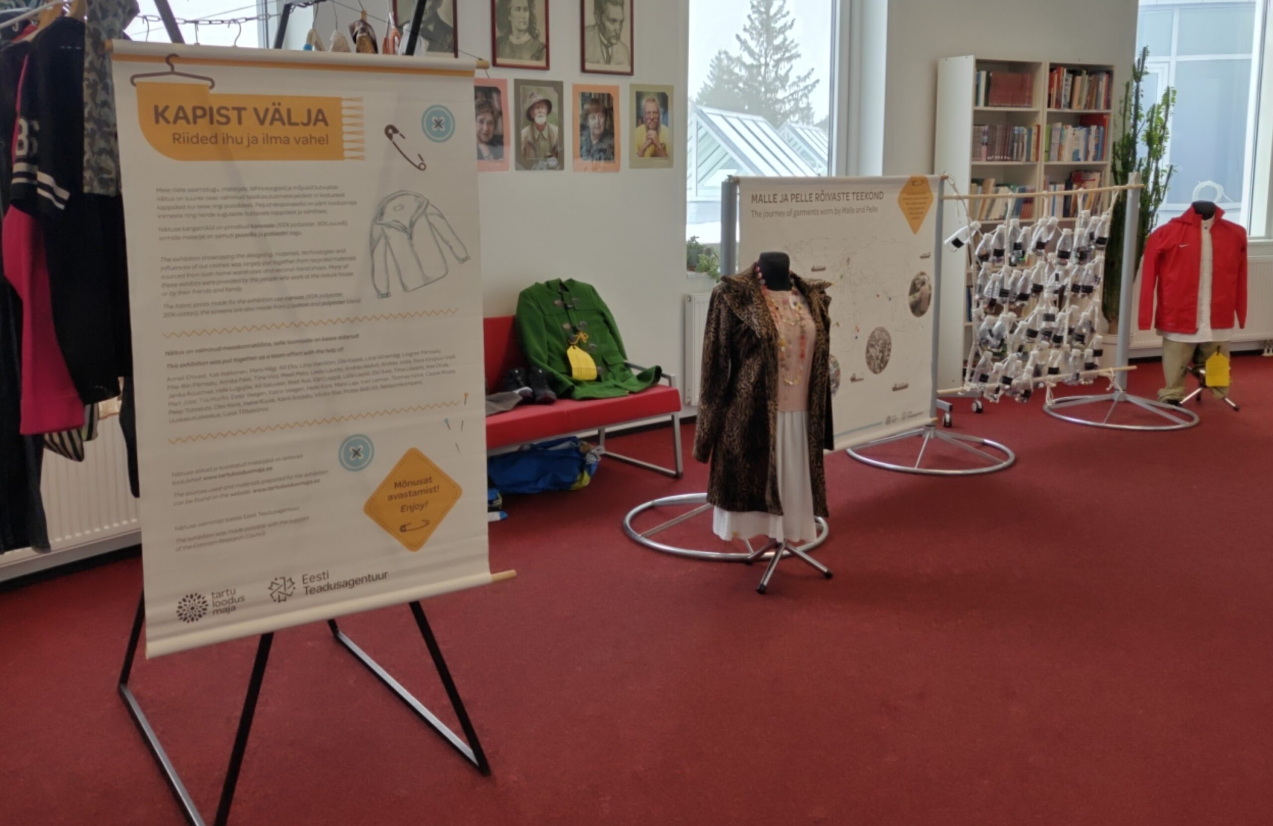 Näitus “Kapist välja – riided ihu ja ilma vahel” põhjamaja raamatukogus